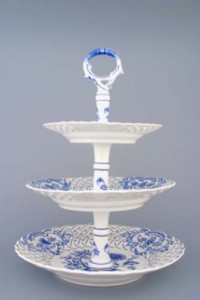 Etažér 3-dílný prolamovaný s porcelánovou tyčkou