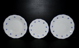 Porcelánová sada talířů, dekor modrá házenka, 18 dílná