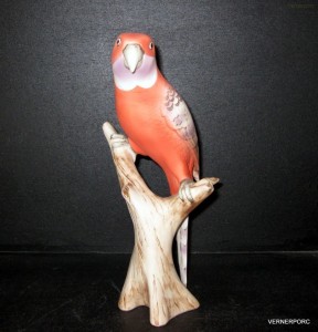 Porcelánová soška - Australský papoušek 24465 pastelE