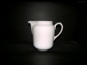 Porcelánový džbán 2l. , nemocniční džbán