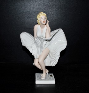 Soška z porcelánu Marilyn Monroe, saxe